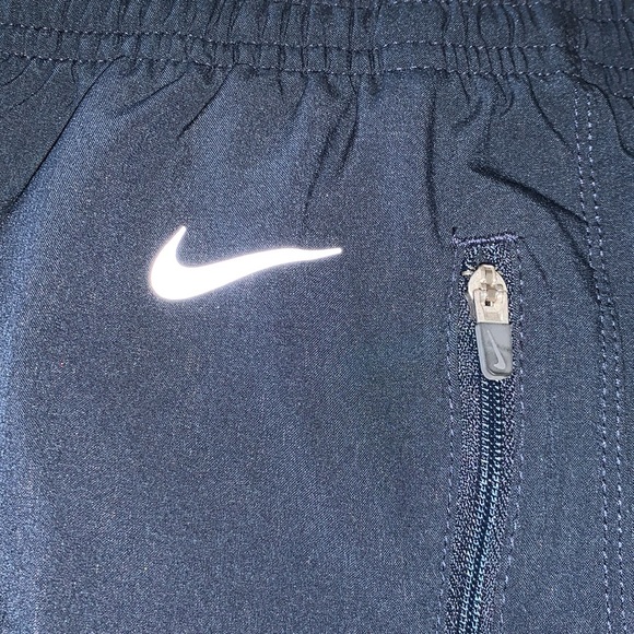 Nike Dri-Fit workout pants - Picture 7 of 8